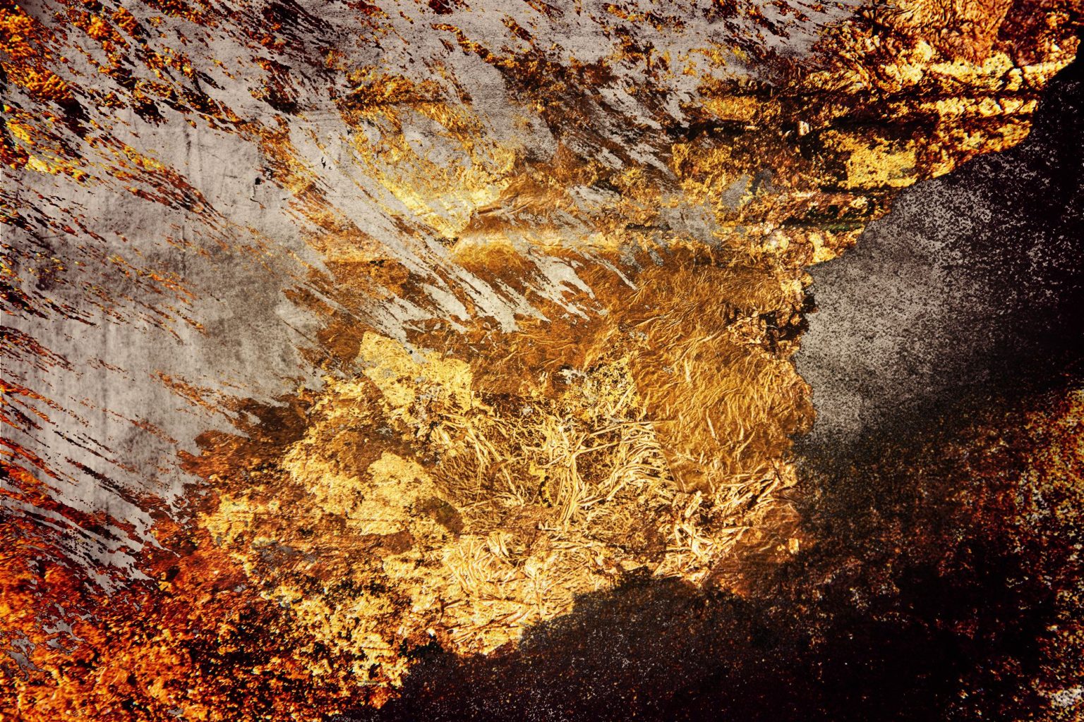 plateformes de vente d'art en ligne : illustration représentant des artistes vendant leurs œuvres sur internet via différentes plateformes numériques