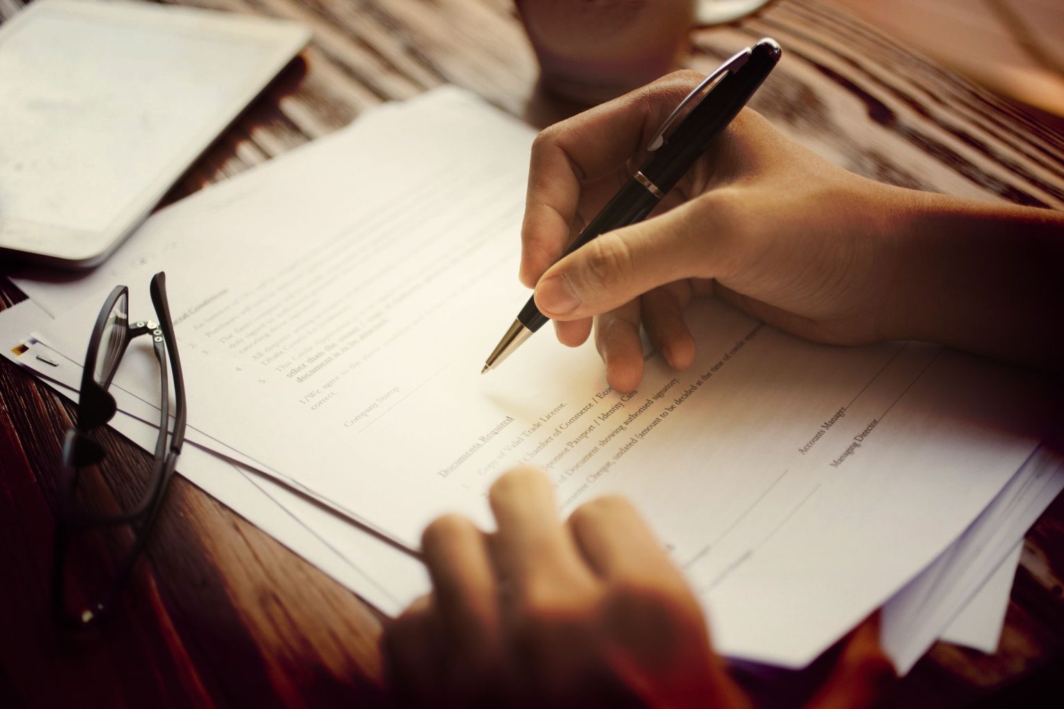 assurance auto malussé : illustration d'un conducteur confronté à une augmentation de prime après un malus