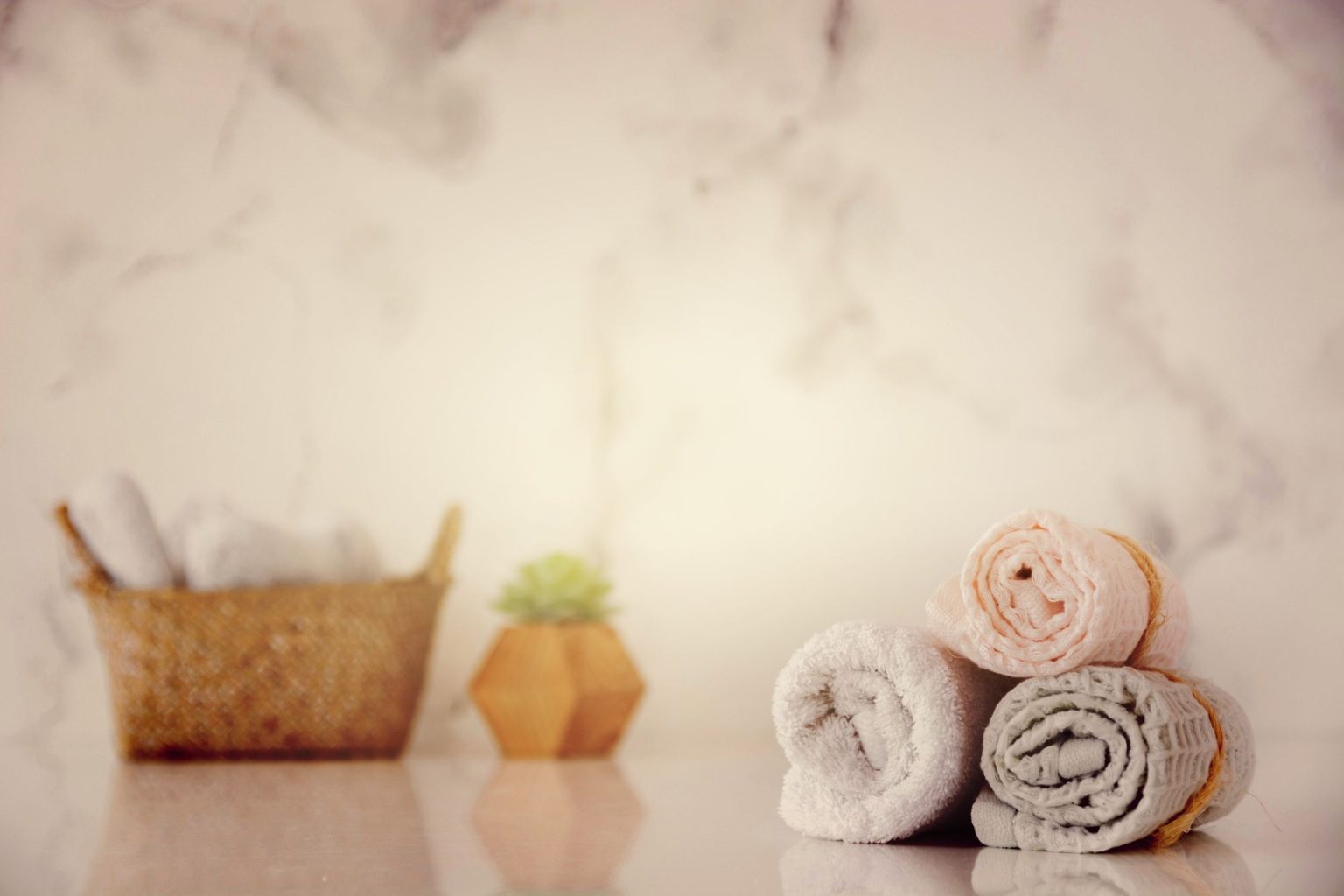 pliage serviette de bain : serviette de bain rectangulaire pliée avec élégance