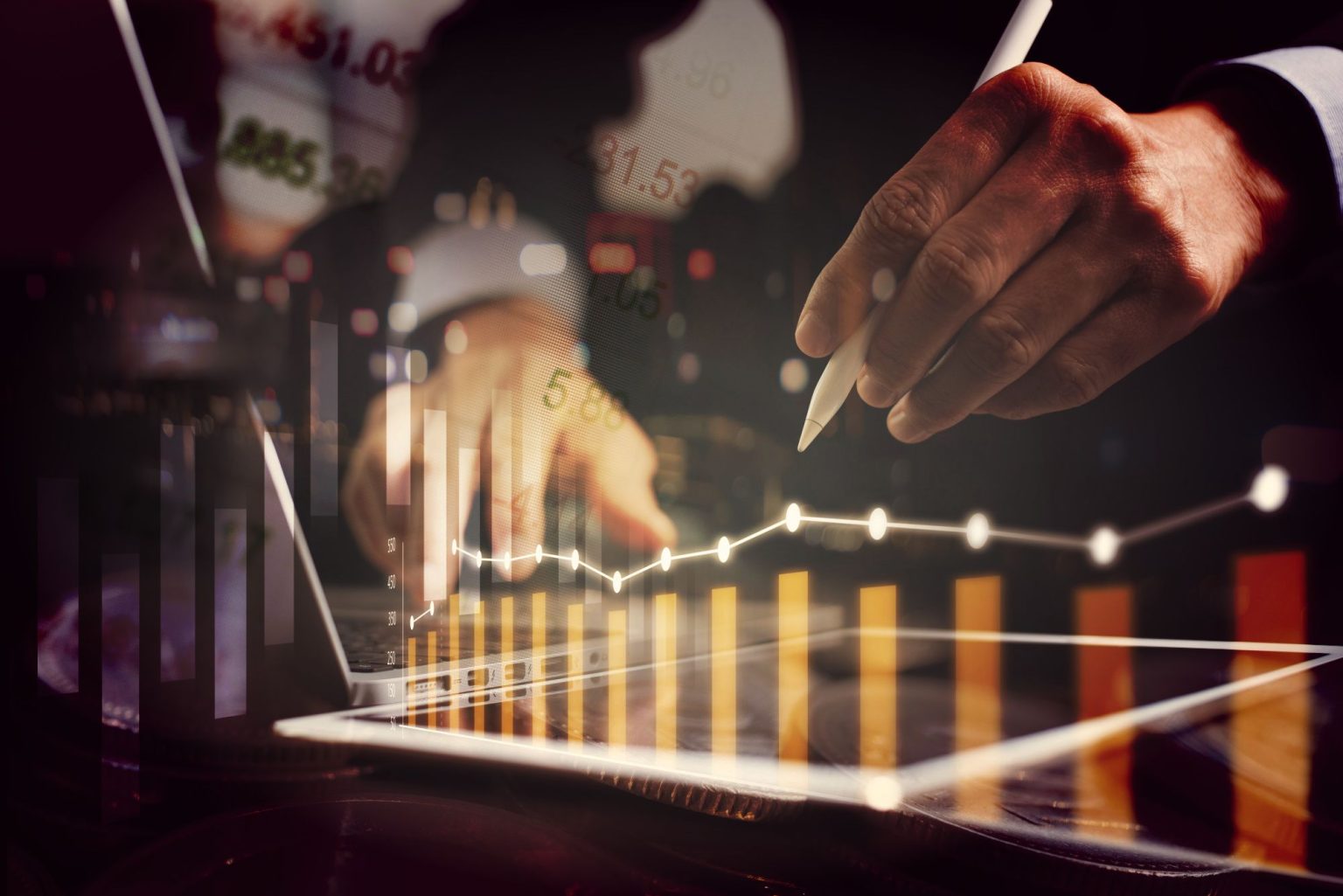 assurance emprunteur : illustration de documents d'assurance et calculatrice